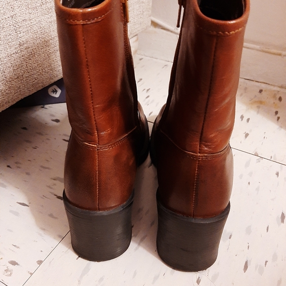 Lyla 70's Cognac BootRegular price$119.00 - Picture 2 of 15